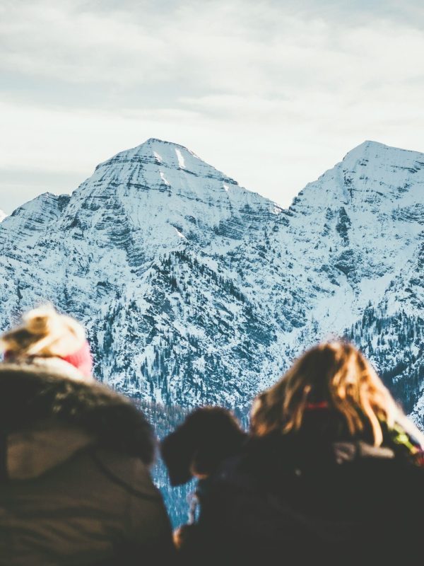 tavis-beck-hhhtY0RW2HY-unsplash